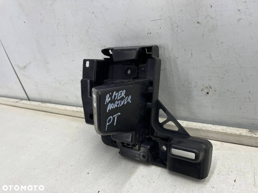 Ślizg Citroen Berlingo Partner Rifter Doblo Combo E ProAce City 18r.- prawe tylne mocowanie wspornik - 2