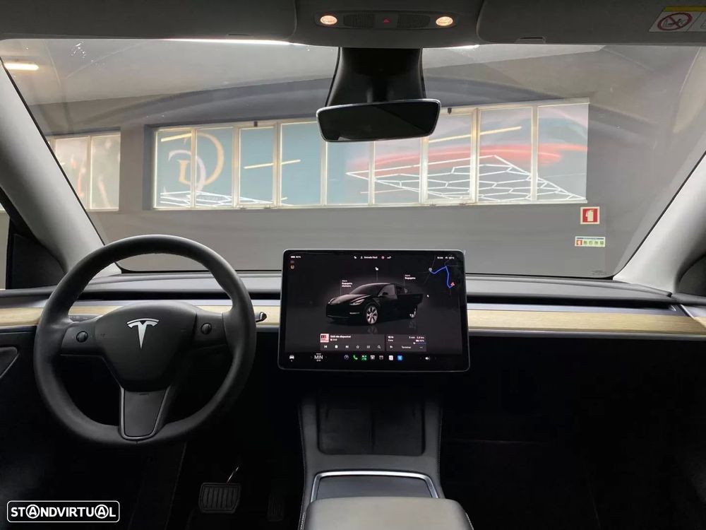 Tesla Model Y Long Range RWD - 12