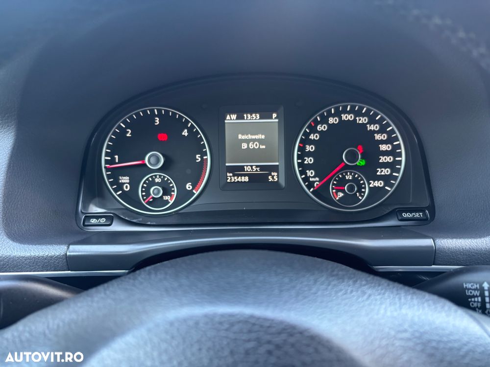Volkswagen Touran 2.0 TDI DPF BlueMotion Technology DSG Highline - 15