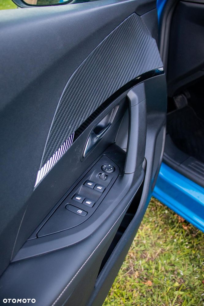 Peugeot 2008 1.2 PureTech Active S&S EAT8 - 6