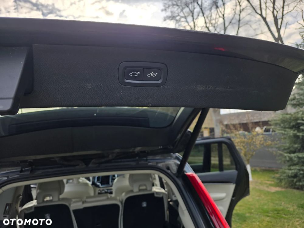 Volvo XC 90 T6 AWD Geartronic Momentum - 22