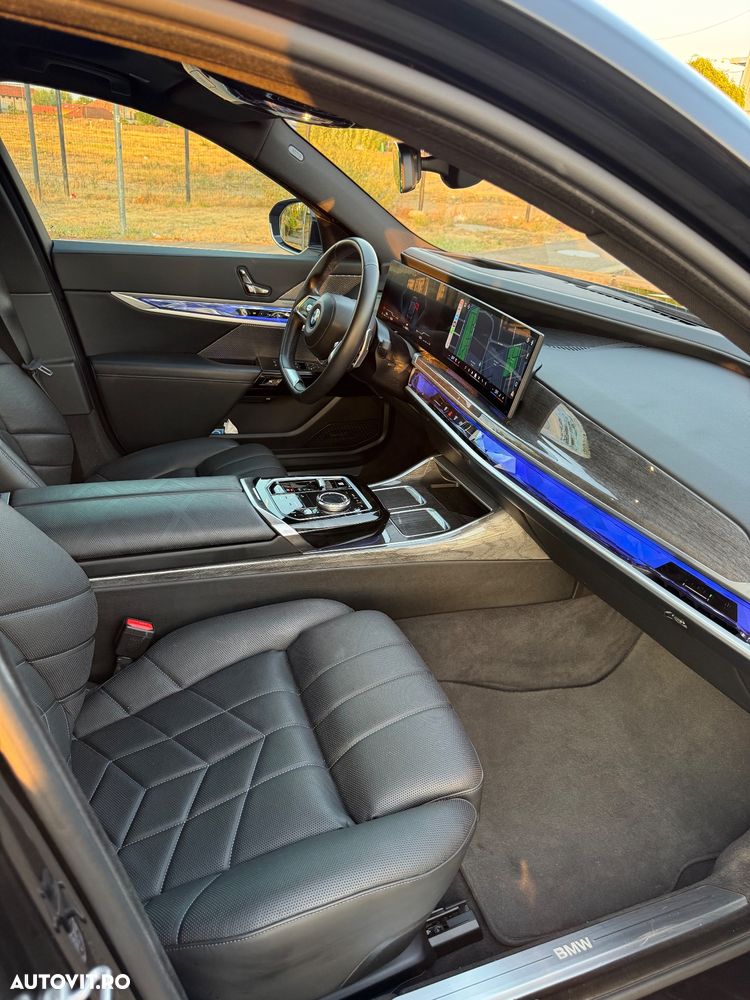 BMW Seria 7 - 8