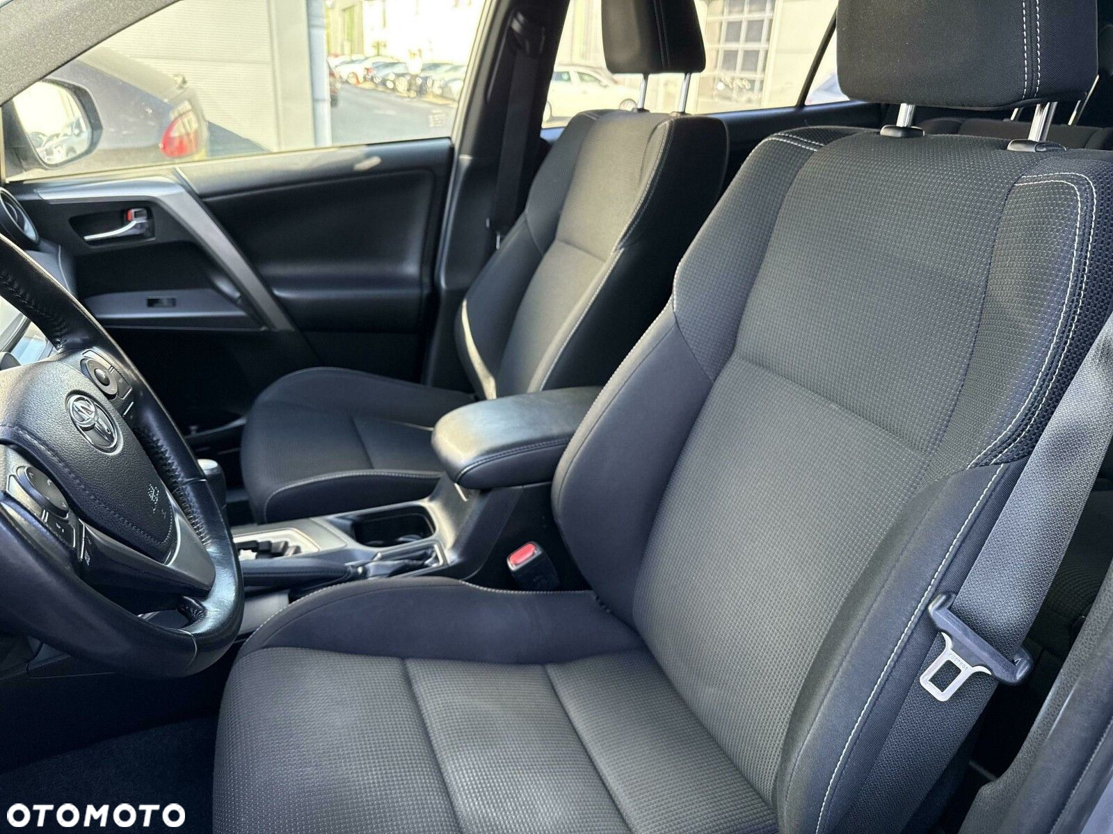 Toyota RAV4 - 15
