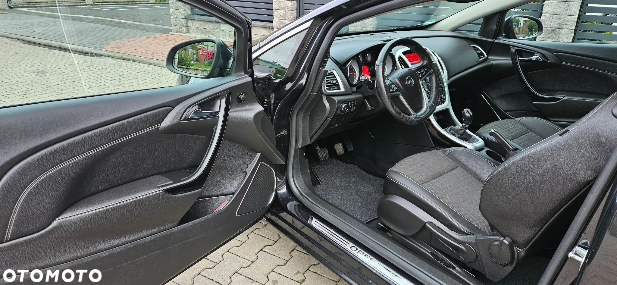 Opel Astra GTC 1.4 Turbo Edition - 15