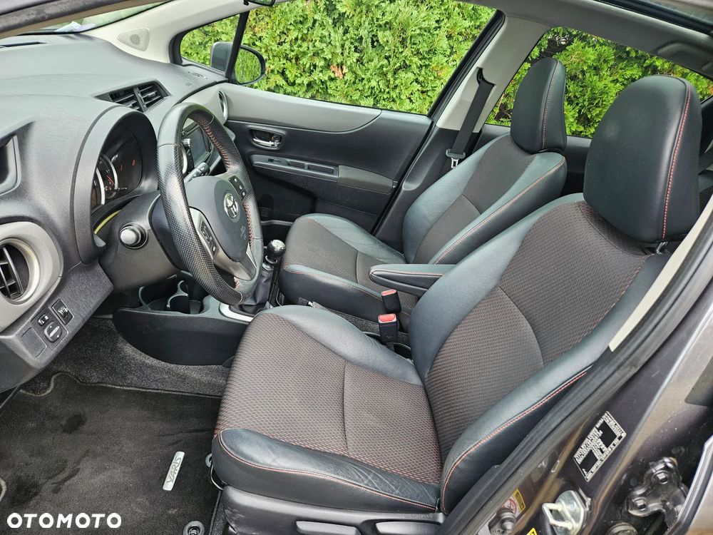 Toyota Yaris 1.33 VVT-i Executive - 10