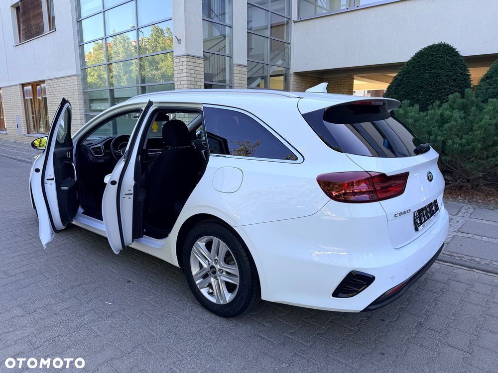 Kia Ceed 1.6 CRDi SCR L Business Line - 14