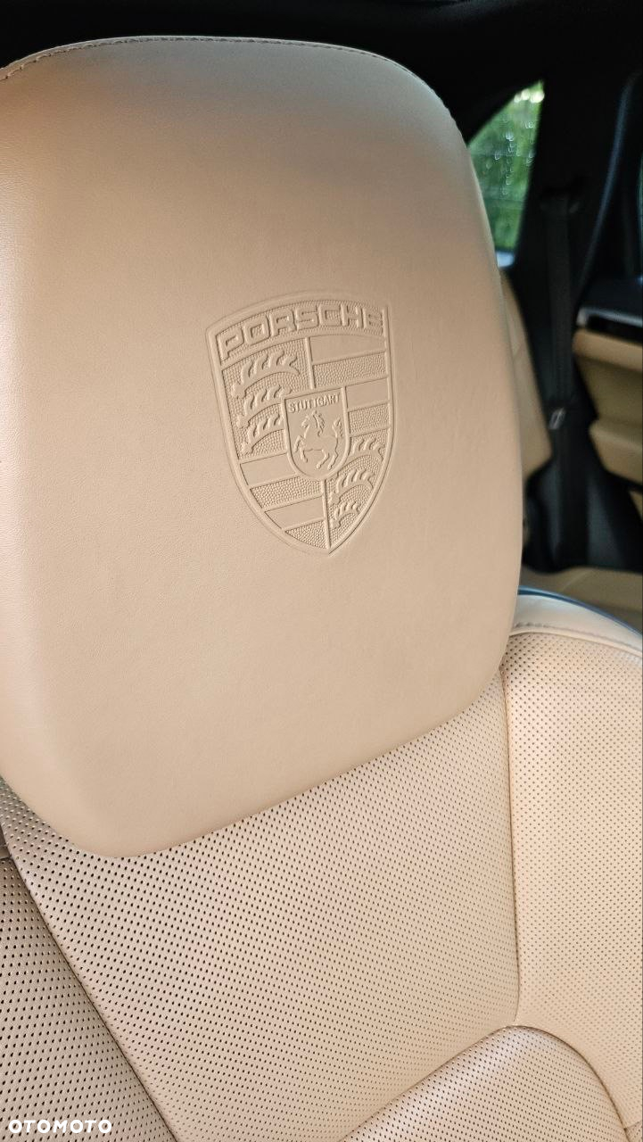 Porsche Cayenne Standard - 16