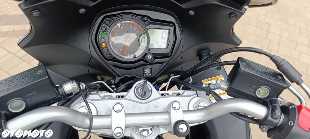 Suzuki GSX - 14