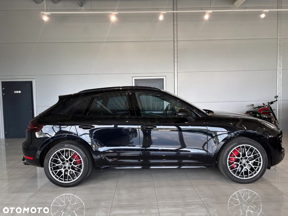 Porsche Macan - 2