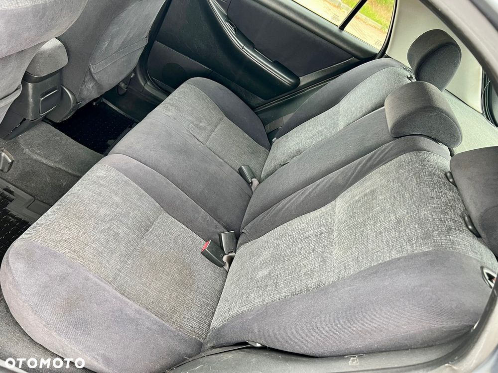Toyota Corolla - 17