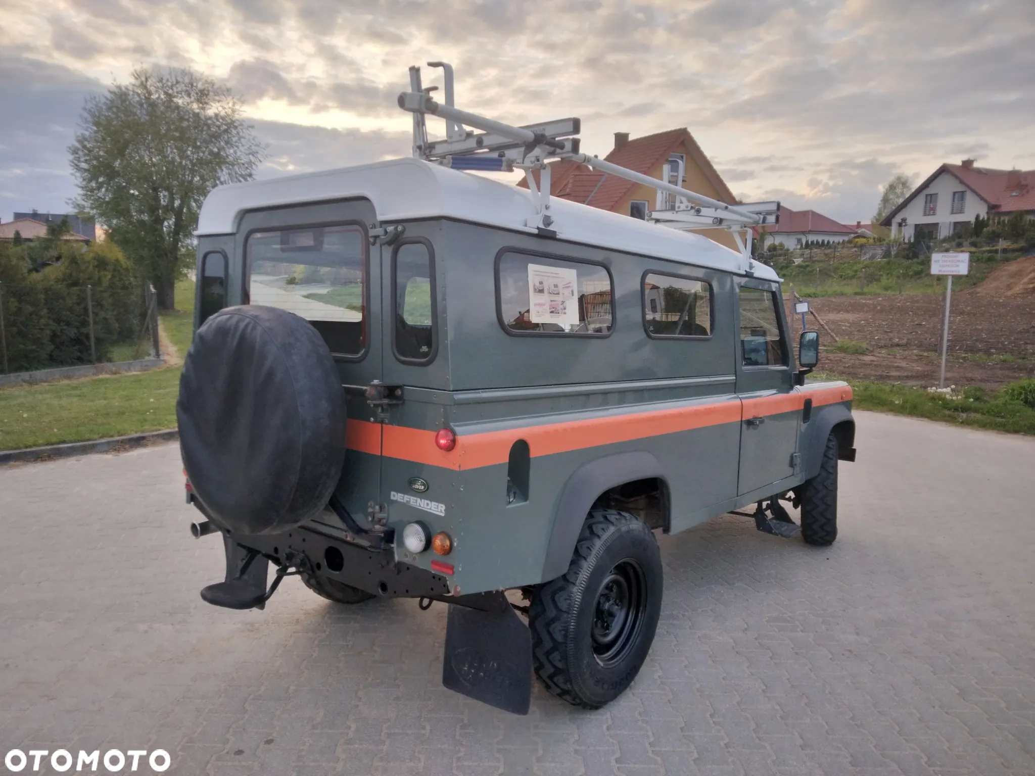 Land Rover Defender 110 2.2 TD4 E - 5