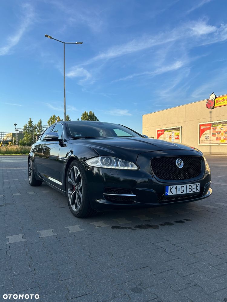 Jaguar XJ 5.0 V8 LWB Portfolio - 2