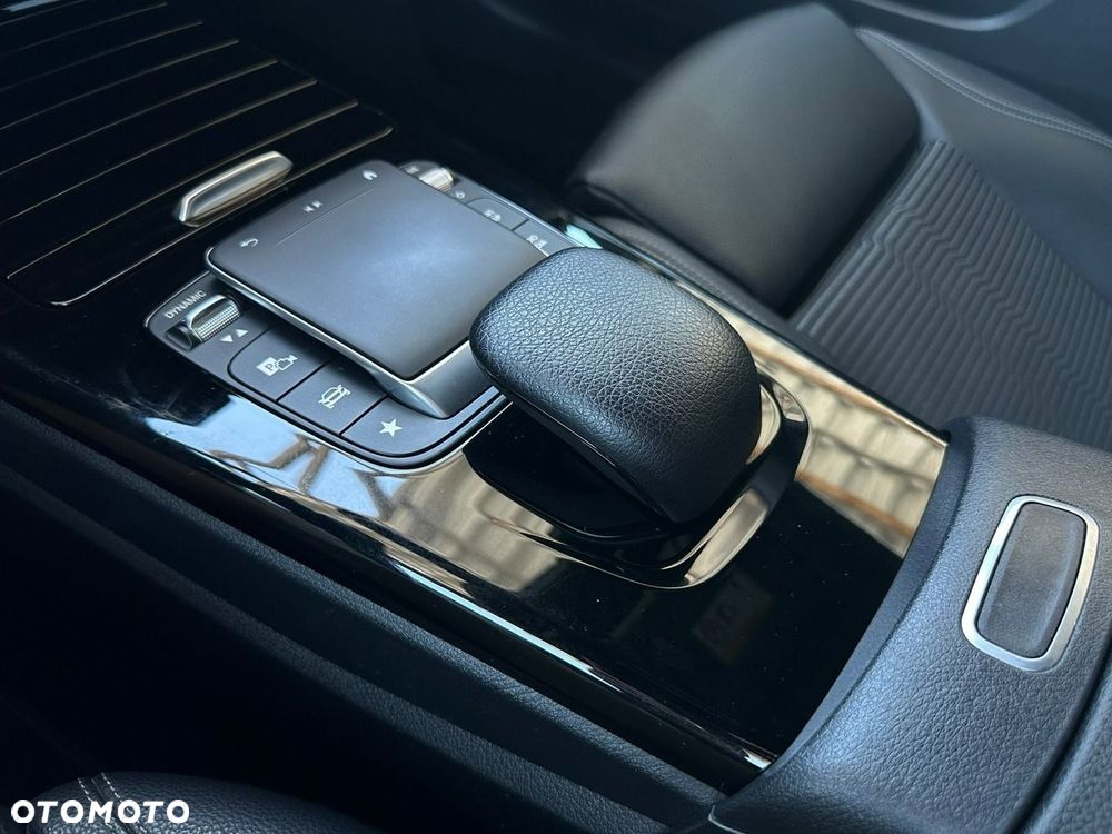 Mercedes-Benz CLA 220 d 8G-DCT - 30