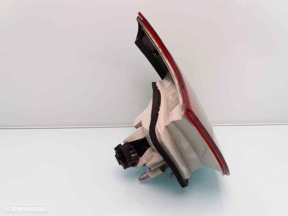 FAROLIM TRASEIRO ESQUERDO AUDI A4 2005 - 5