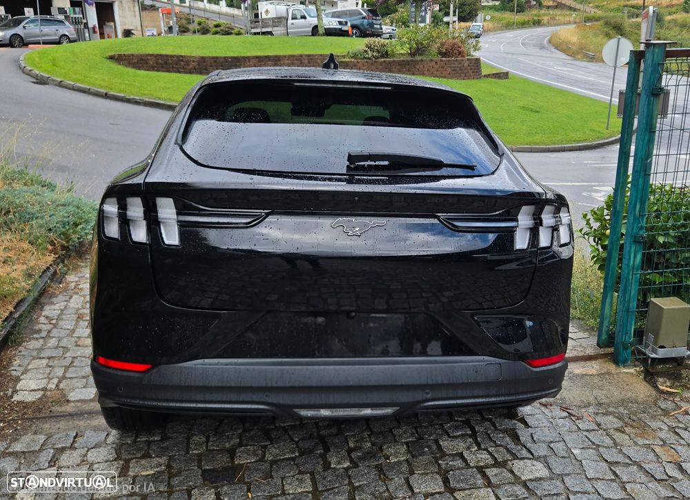 Ford Mustang Mach-E 75.7 kWh Base - 5