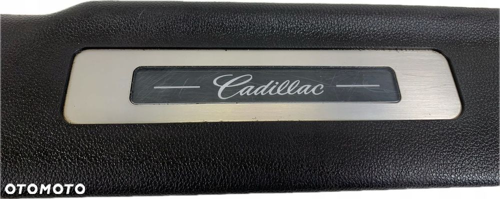 P2 CADILLAC ESCALADE IV 2014 - LISTWA PROGOWA NAKŁADKA LEWA TYŁ 23475158 - 2