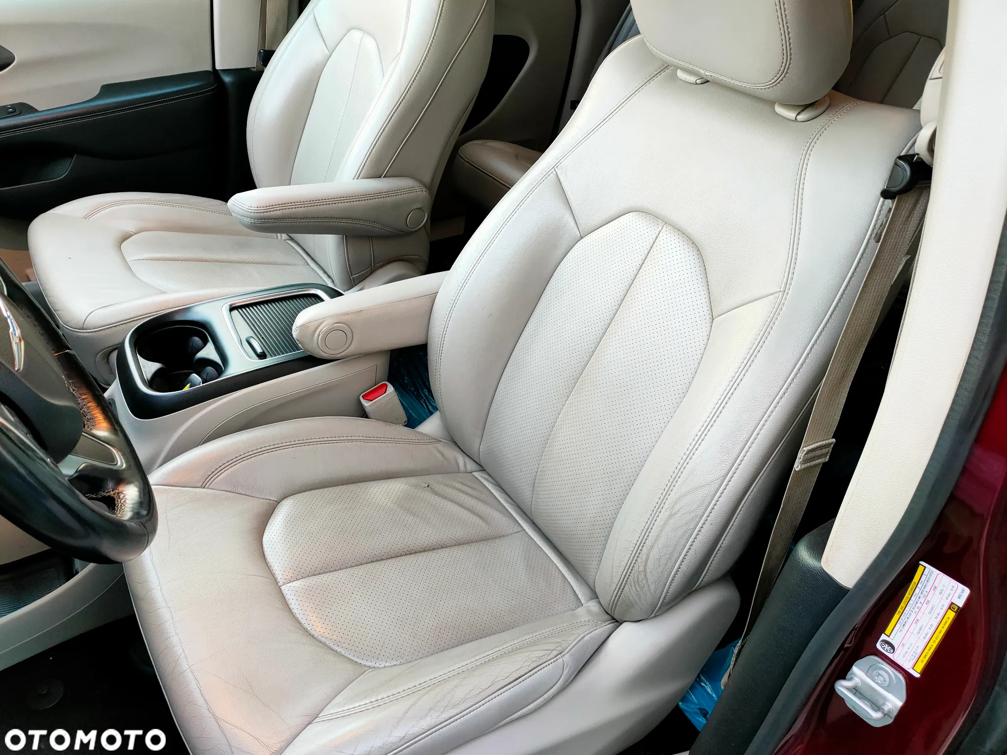 Chrysler Pacifica - 18