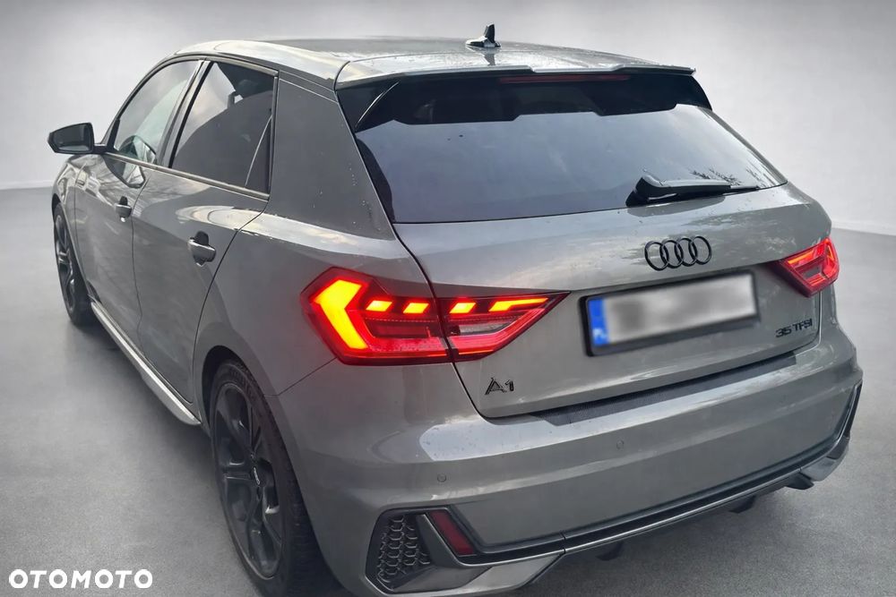 Audi A1 Sportback 35 TFSI S-Line S tronic - 4