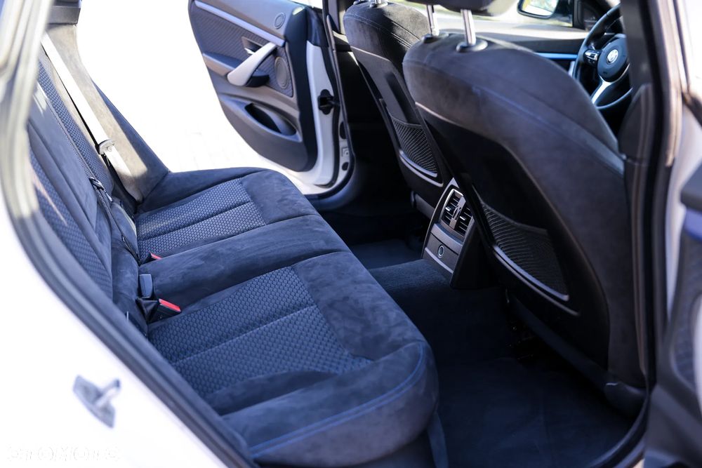 BMW Seria 3 320d M Sport - 26