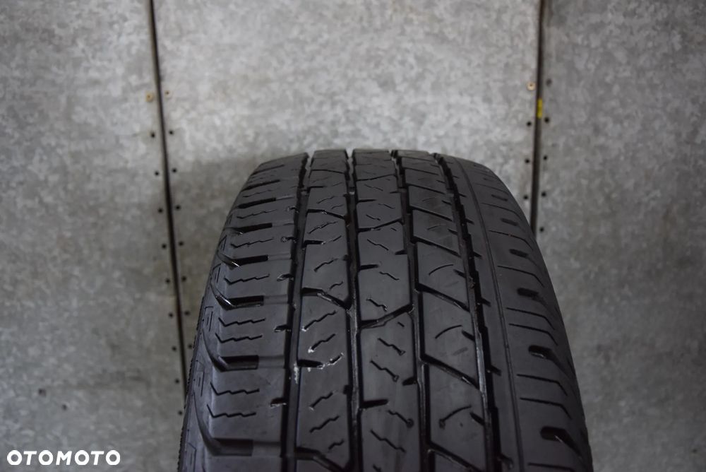 OPONA 245/65/17 - 2