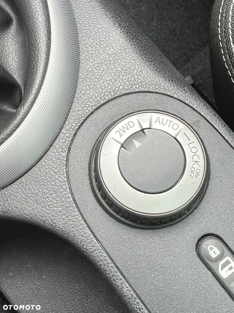 Nissan Qashqai 2.0 4 x 4 tekna - 17