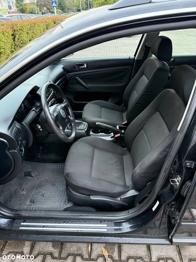 Volkswagen Passat 1.9 TDI Comfortline - 19