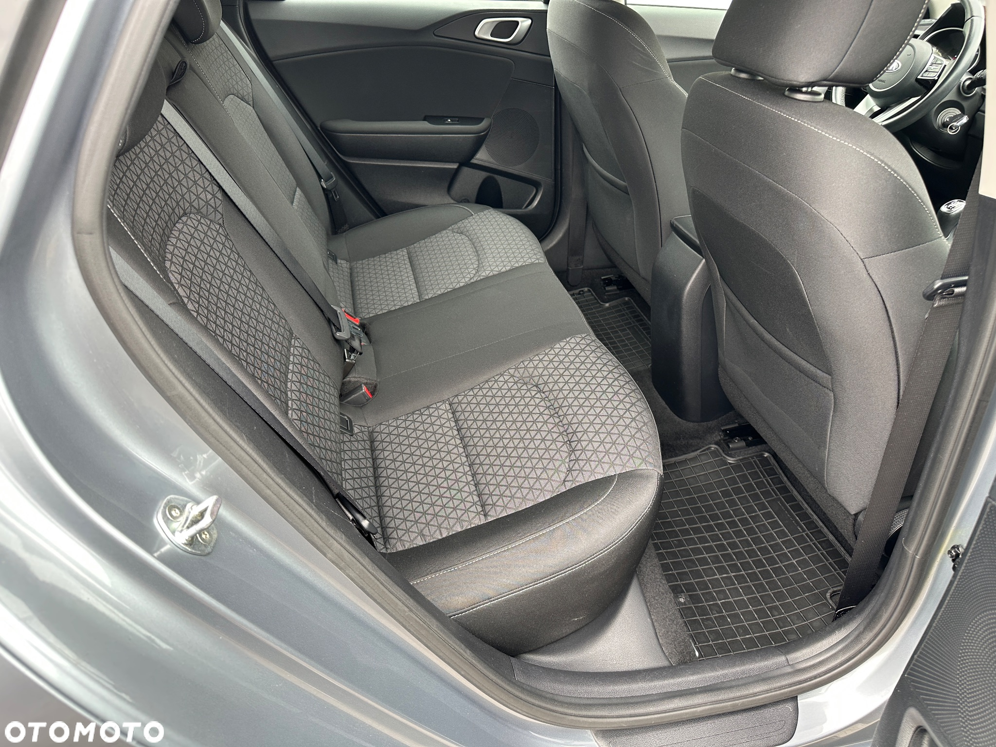 Kia Ceed 1.6 CRDi SCR M - 13
