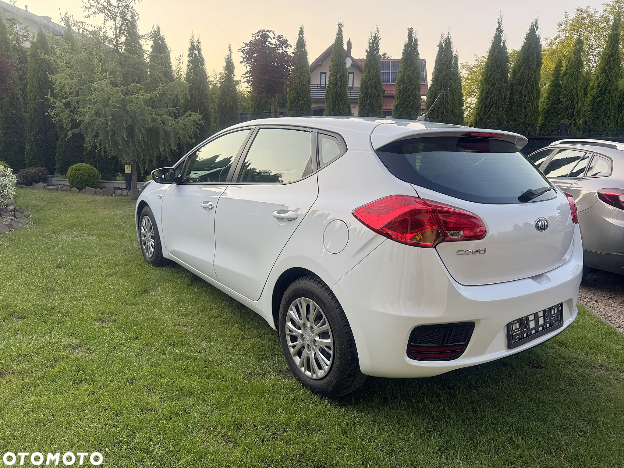 Kia Ceed - 4