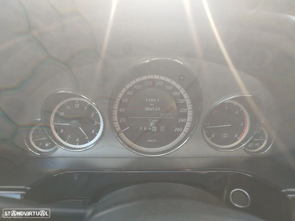 Mercedes-Benz E 250 CDi Elegance BlueEfficiency Auto. - 4
