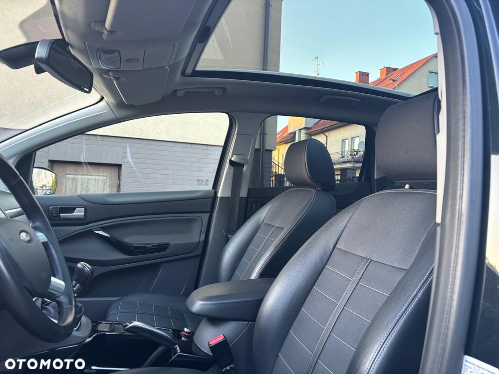 Ford Kuga 2.0 TDCi 4x4 Titanium - 29