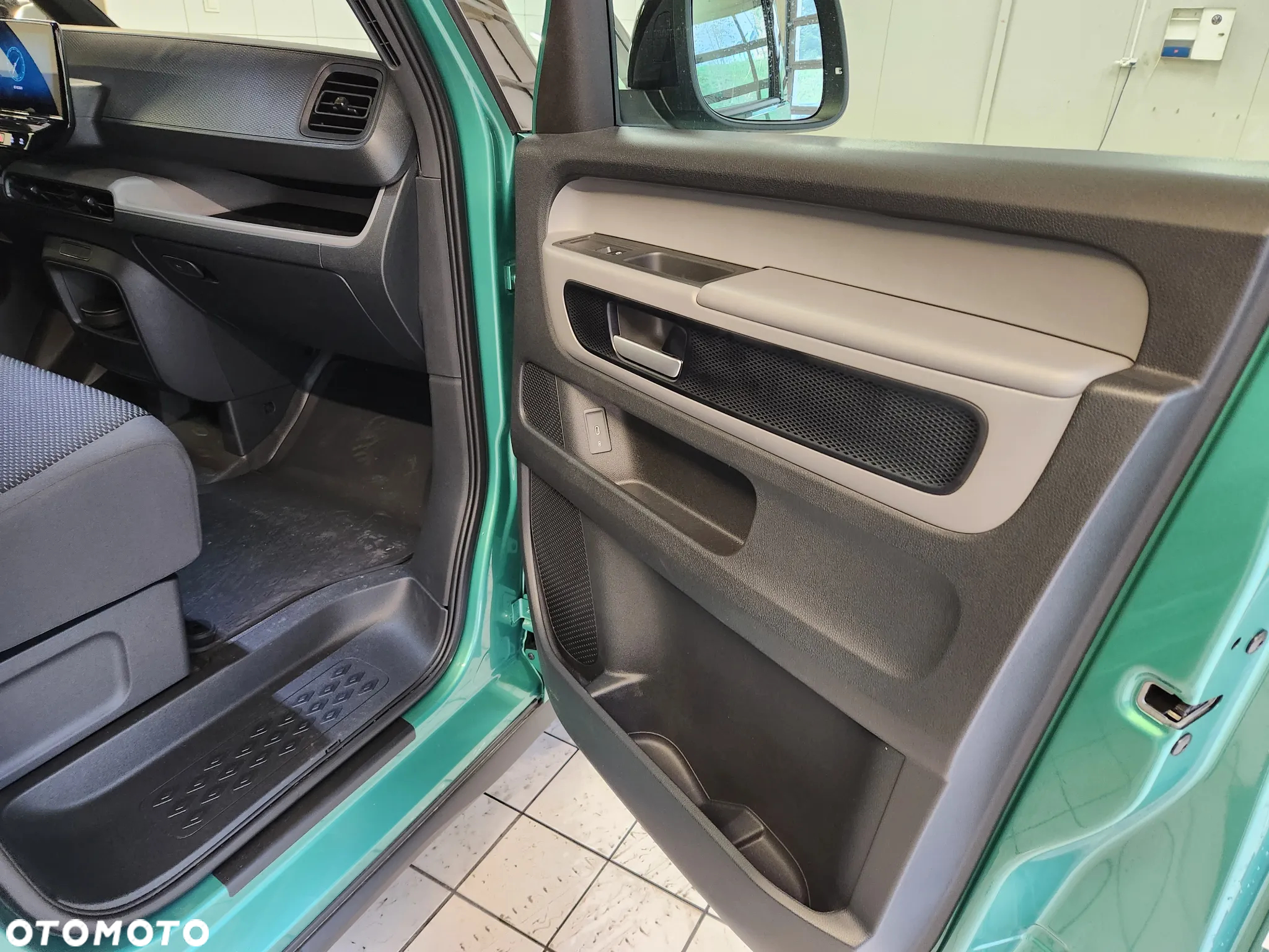 Volkswagen ID BUZZ CARGO - 17