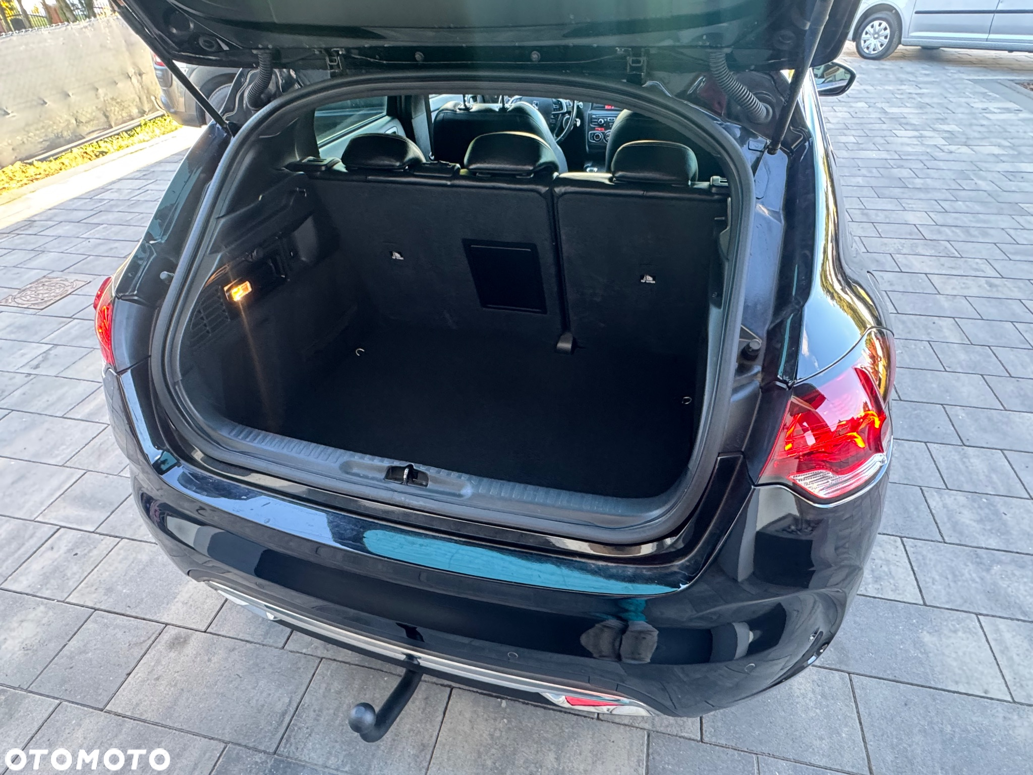 Citroën DS4 e-HDi 110 EGS6 SoChic - 14