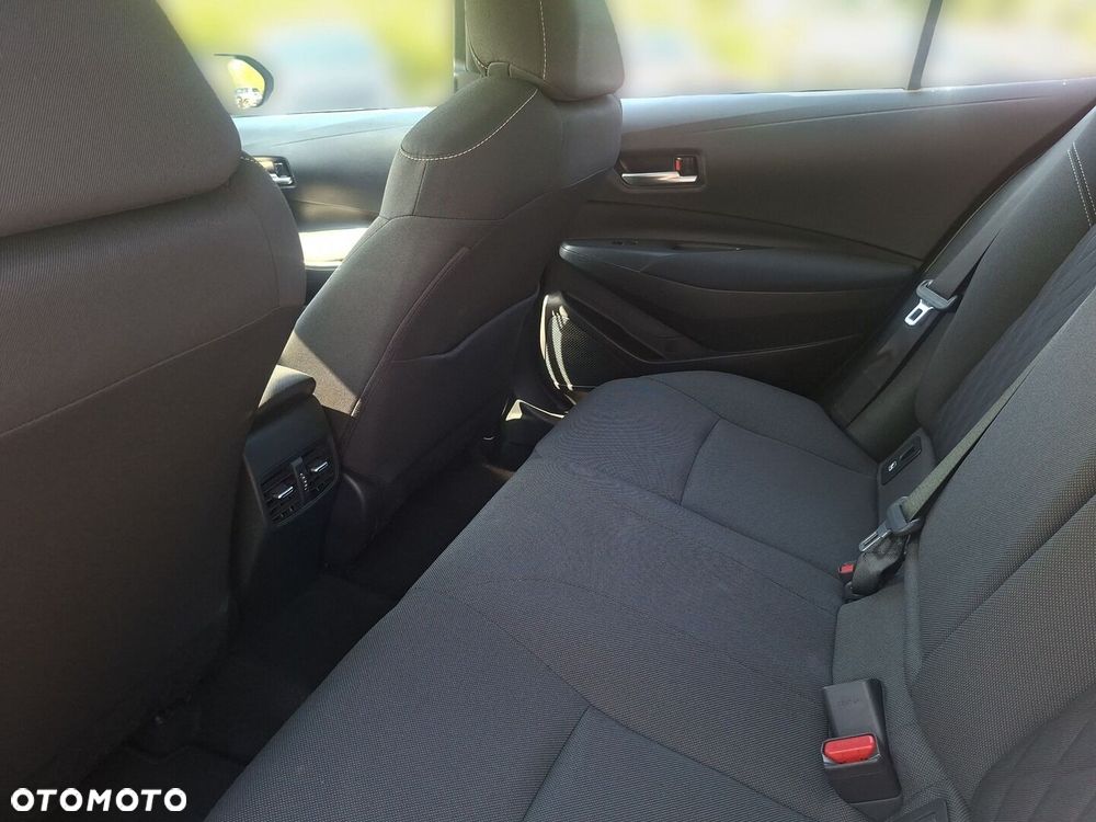 Toyota Corolla - 12