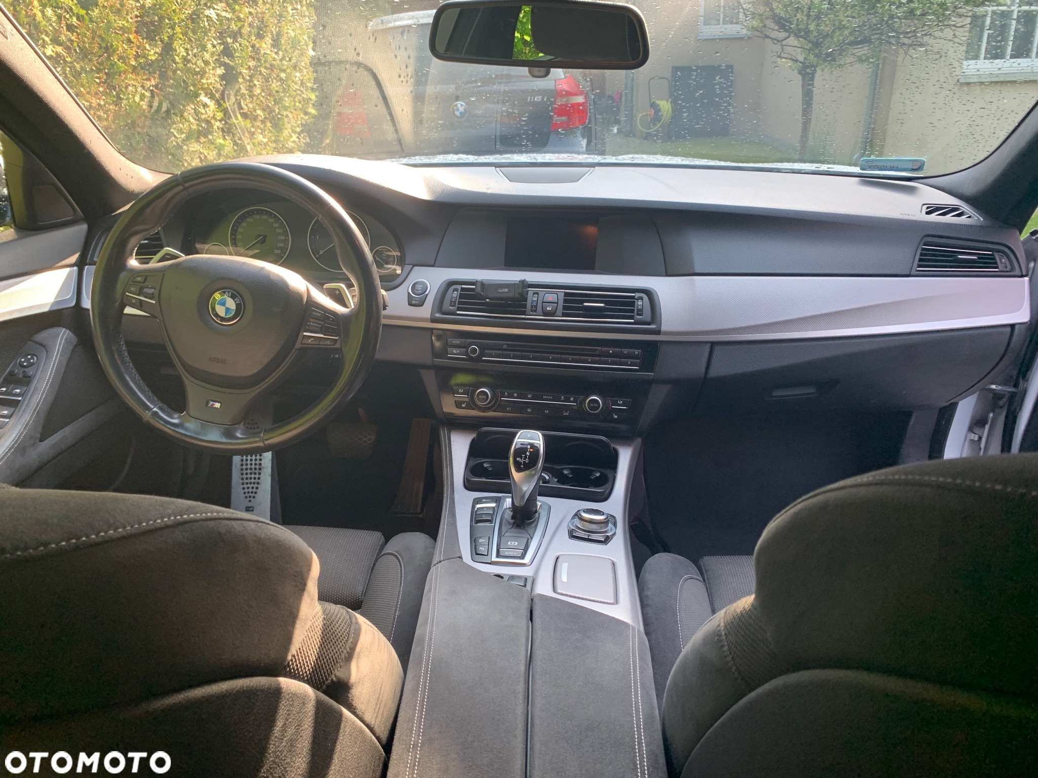 BMW Seria 5 525d xDrive - 10