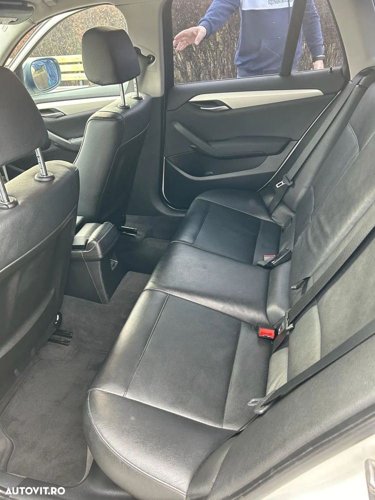 BMW X1 xDrive18d - 10