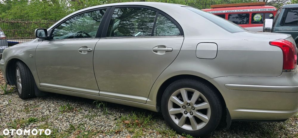 Toyota Avensis 2.0 VVT-i Sol - 3