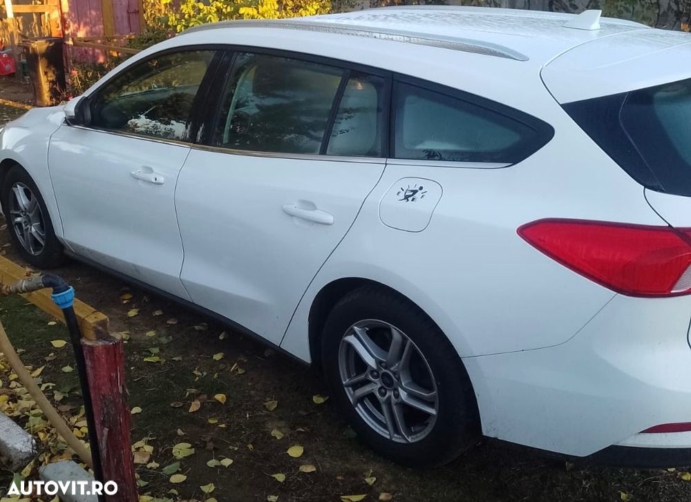 Ford Focus 1.5 EcoBlue Active - 11