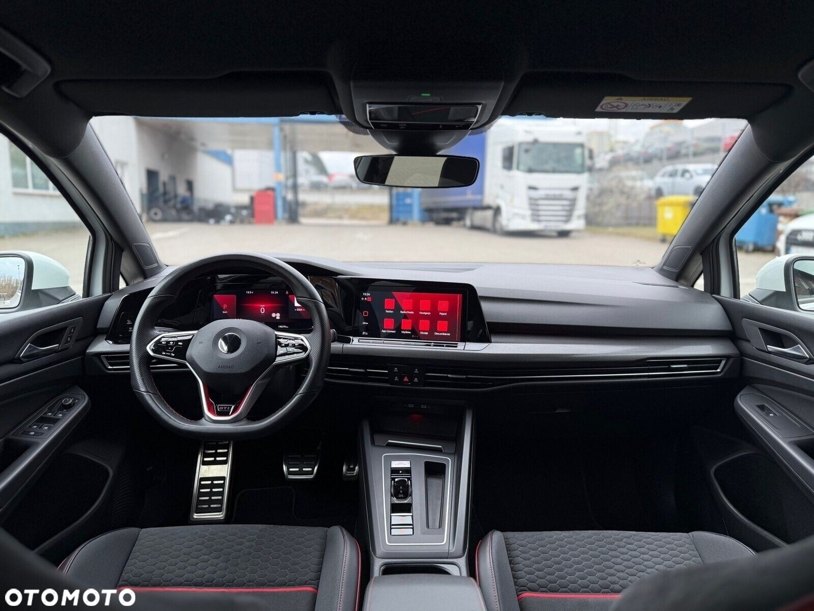 Volkswagen Golf - 11