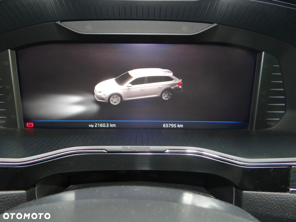Skoda Superb 2.0 TDI Style DSG - 10