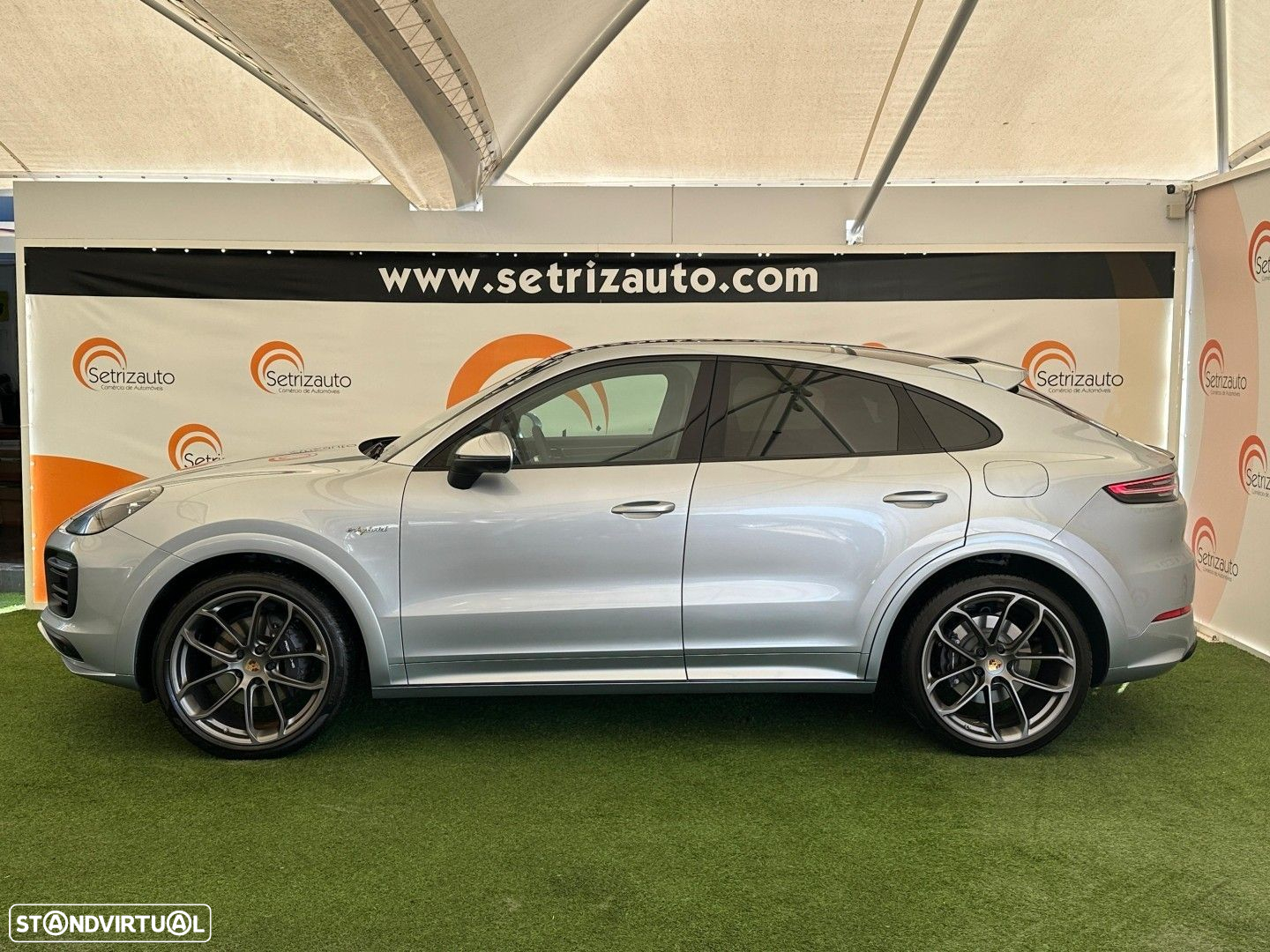 Porsche Cayenne Coupé E-Hybrid - 6