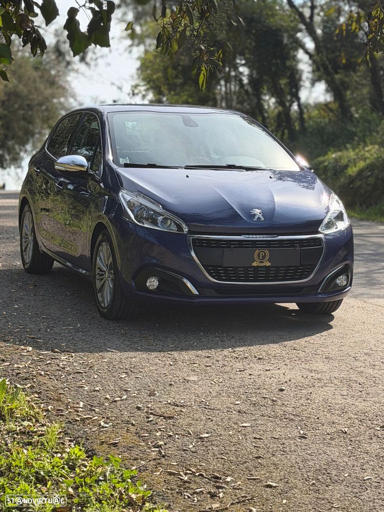 Peugeot 208 1.2 PureTech Allure EAT6 - 4