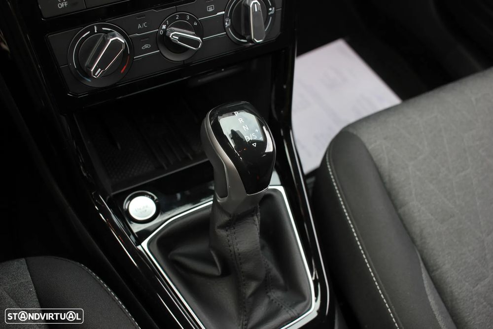 VW T-Cross 1.0 TSI Life DSG - 18