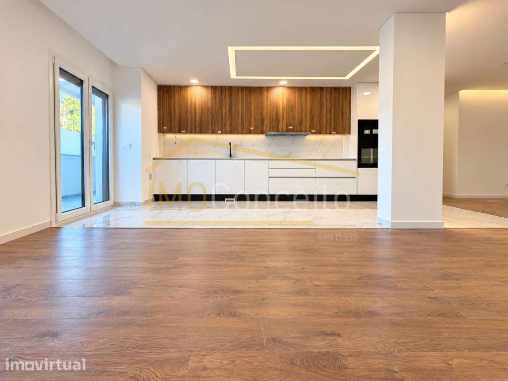 Apartamento Duplex T3+2 | Garagem | Condomínio Condominio - Grande imagem: 3/60