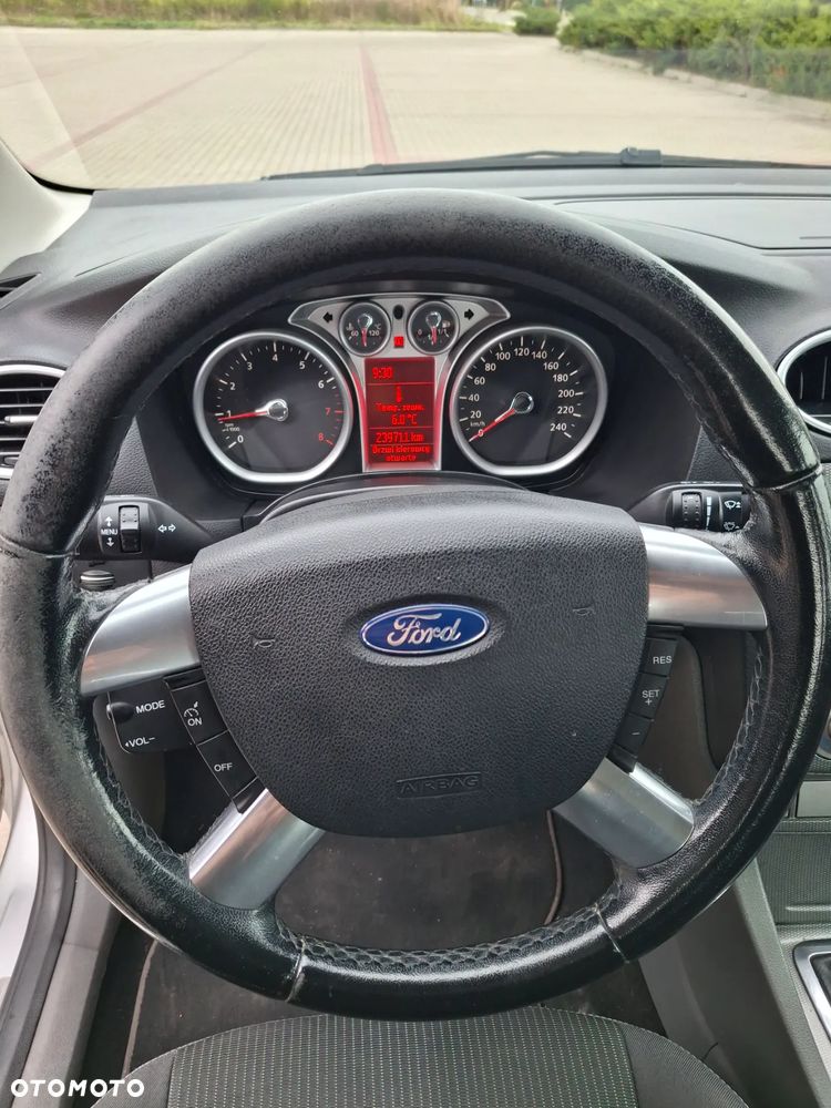 Ford Focus 1.6 16V Silver Magic - 12