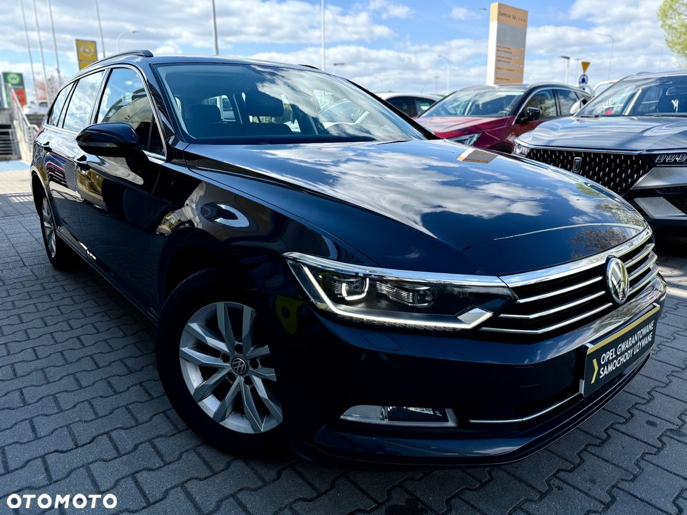 Volkswagen Passat 1.6 TDI SCR DSG Comfortline - 3