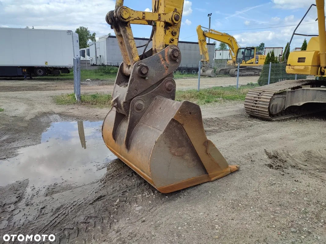 Komatsu PC 210 LC-8 - 26