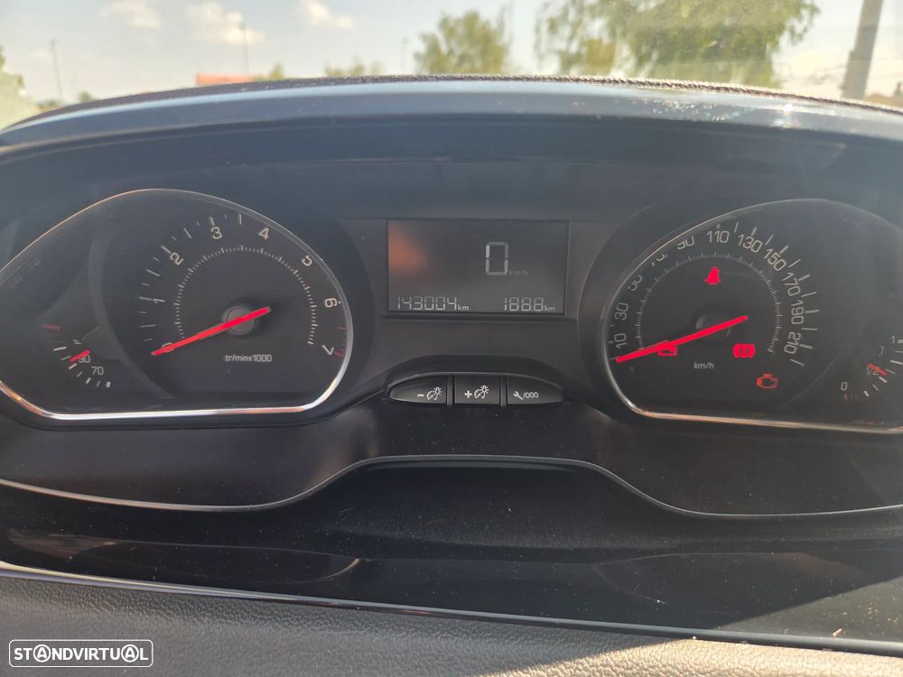Peugeot 208 1.4 VTi Access - 7