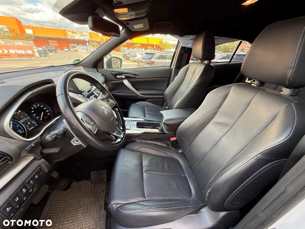 Mitsubishi Eclipse Cross - 11