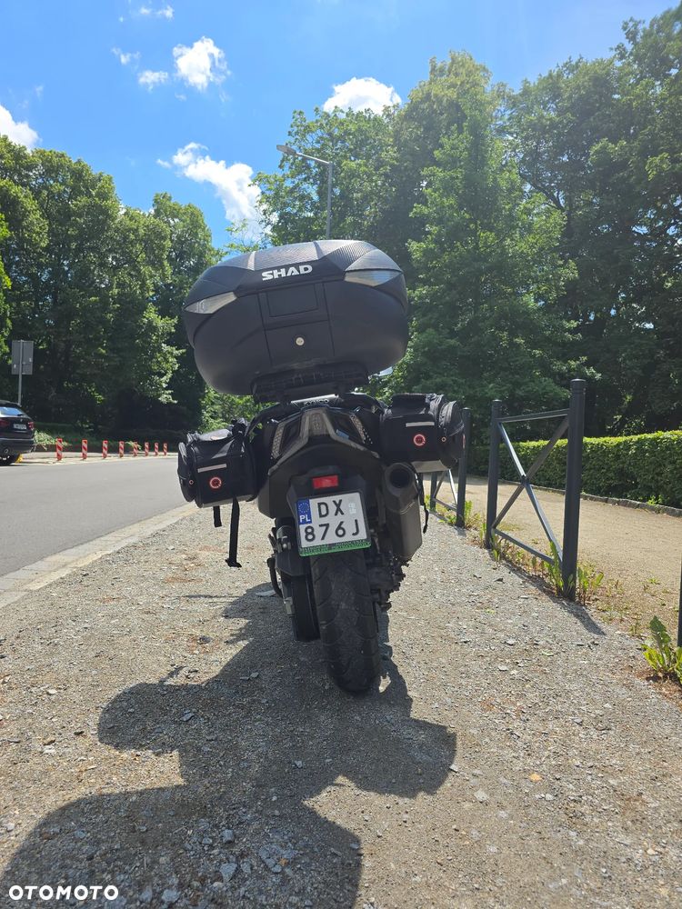 Kymco AK 550 - 13