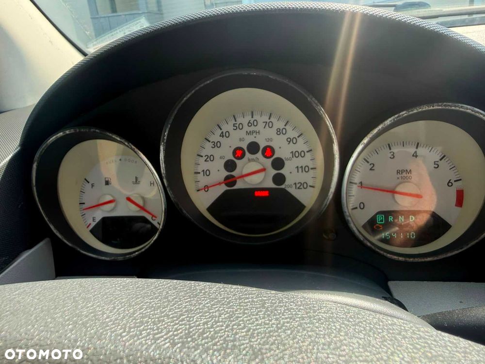Dodge Caliber - 8